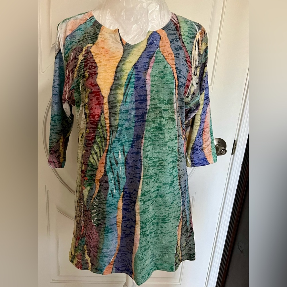 Beautiful colors blouse size M